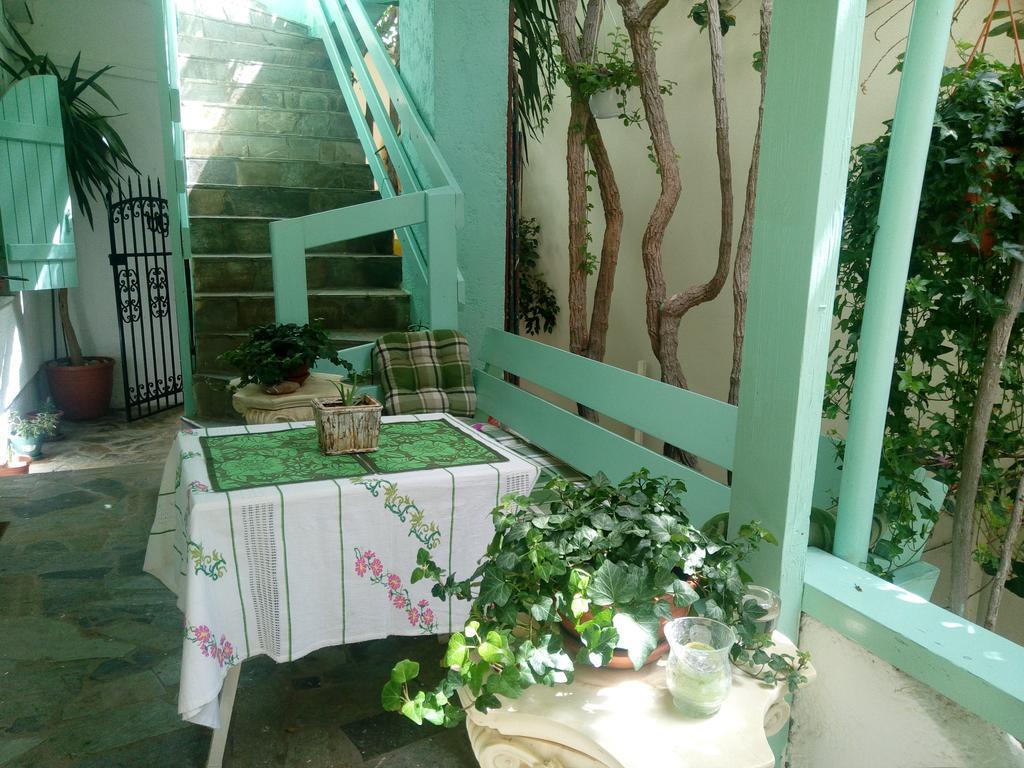 אגיה פלגיה קיתירה Mary'S Studios מראה חיצוני תמונה